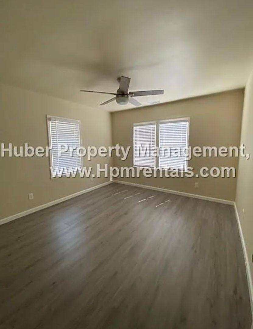 Apartment for rent at 189 College Way, Auburn, CA 95603