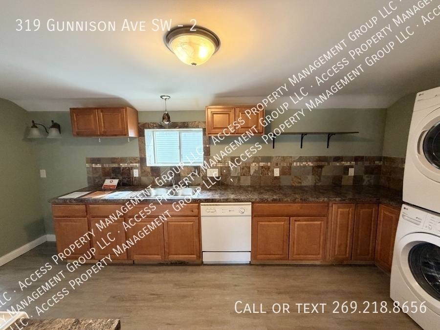 Apartment for rent at 319 Gunnison Ave SW #2, Grand Rapids, MI 49504