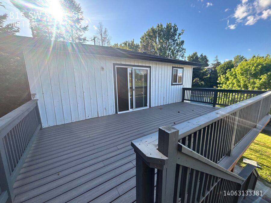 Apartment for rent at 815 SW State St, Pullman, WA 99163