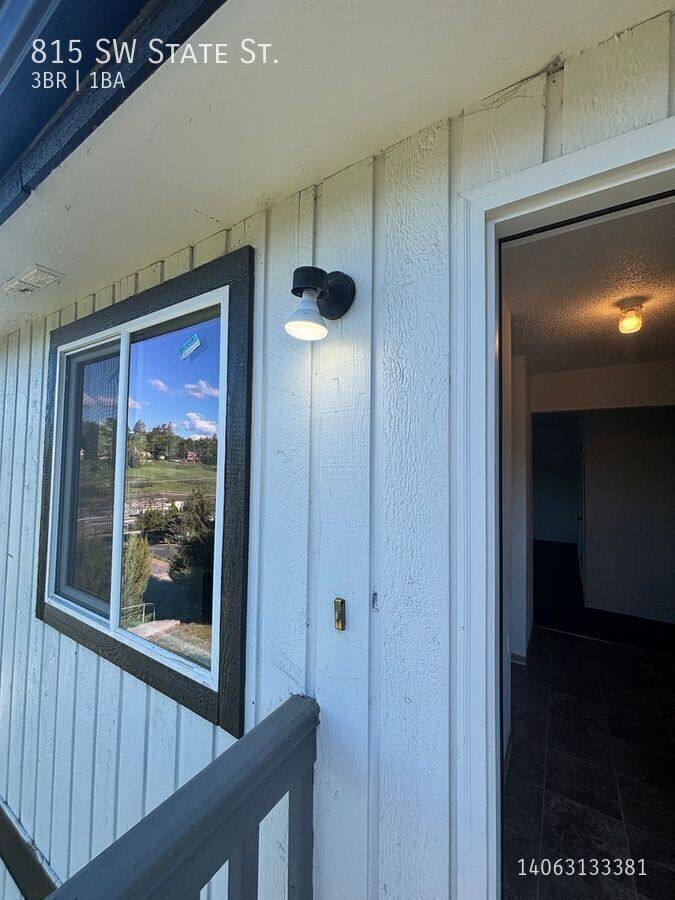 Apartment for rent at 815 SW State St, Pullman, WA 99163