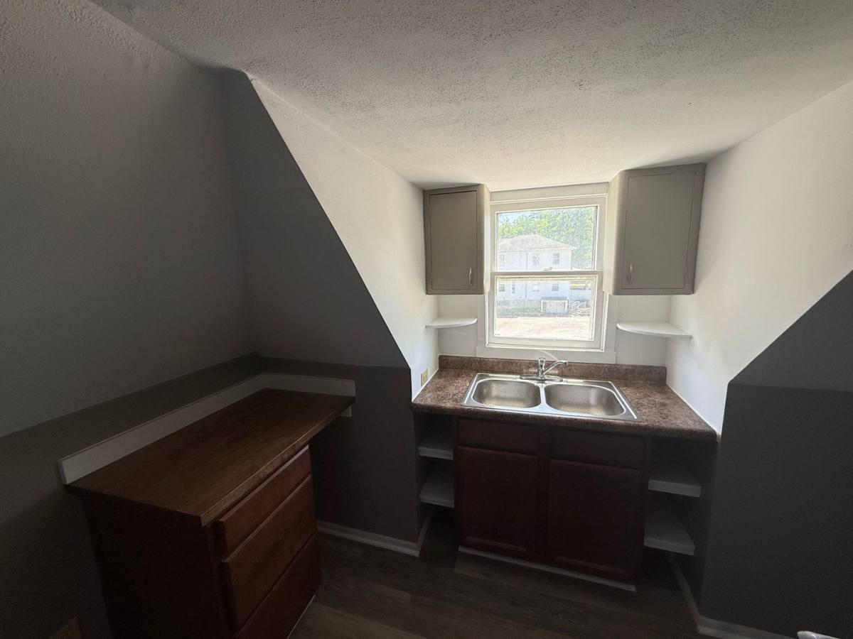 Apartment for rent at 511-1 2 W College, Carbondale, IL 62901
