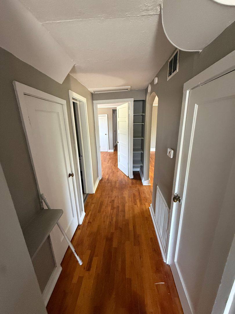 Apartment for rent at 511-1 2 W College, Carbondale, IL 62901