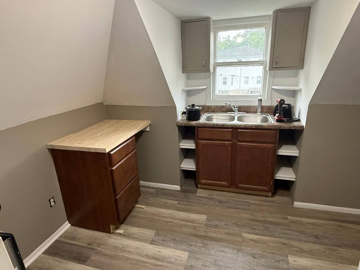 Apartment for rent at 511-1 2 W College, Carbondale, IL 62901