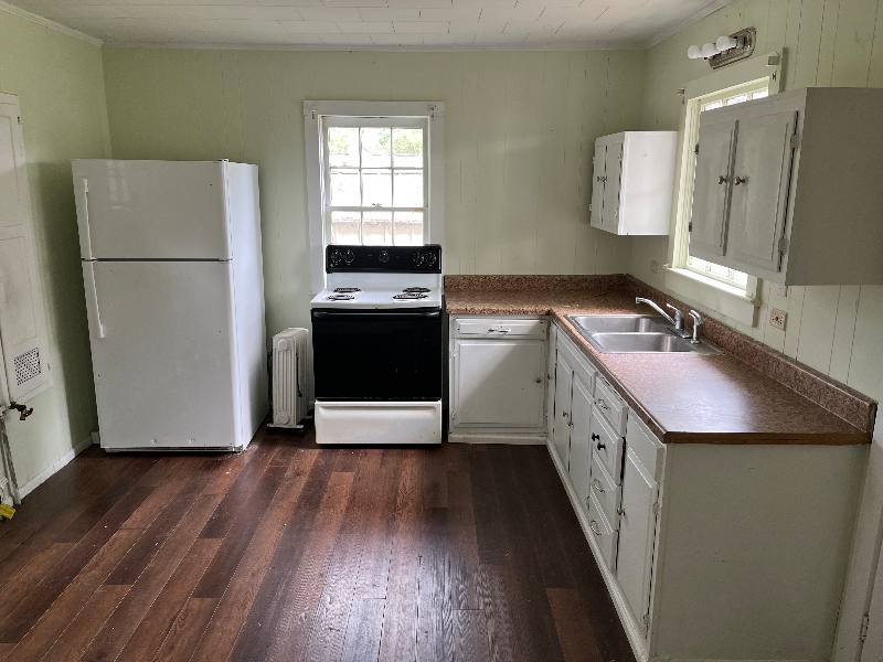 House for rent at 131B Center St, New Iberia, LA 70560