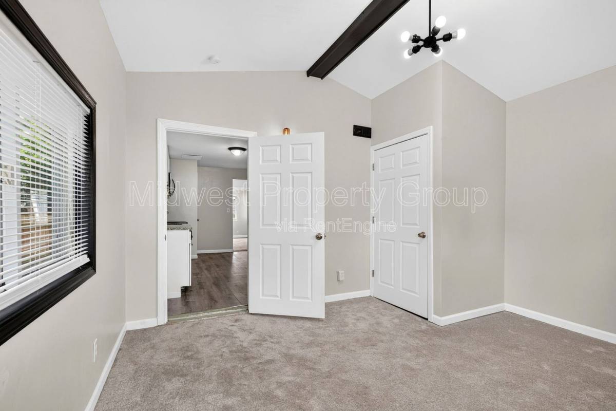 House for rent at 3610 Manhattan Ave, St. Louis, MO 63143