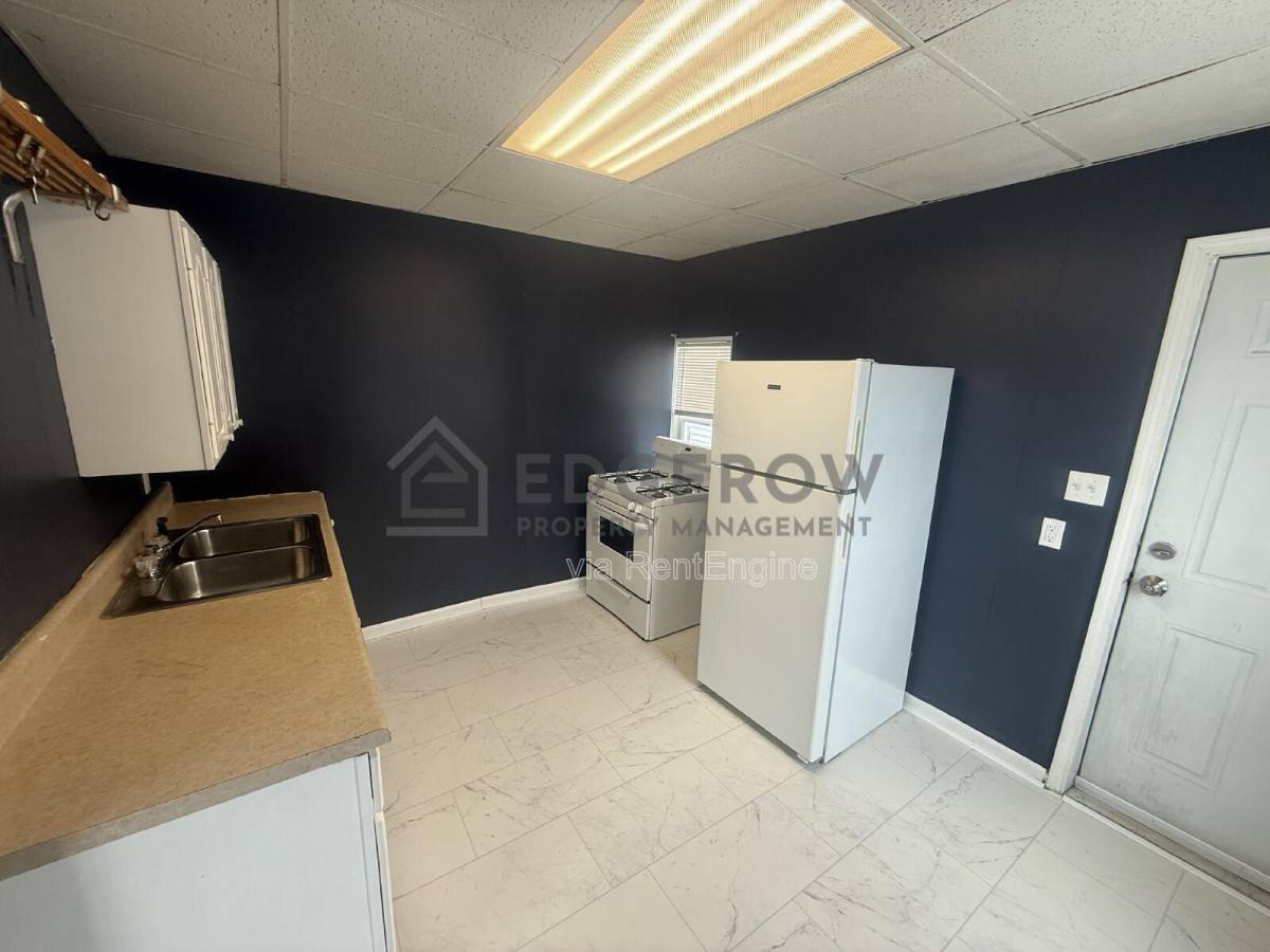 Apartment for rent at 404 6th St NW, Grand Rapids, MI 49504