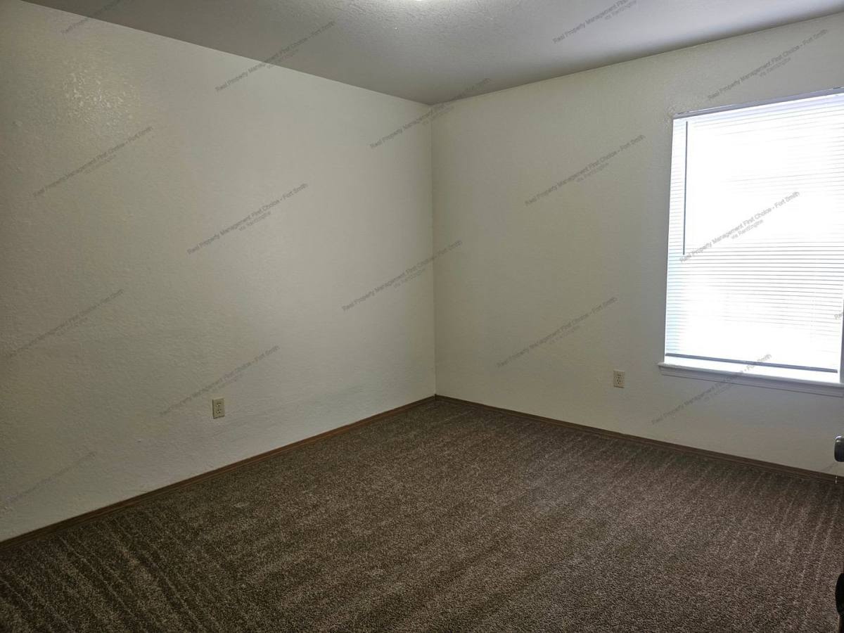 Apartment for rent at 30 Cedar Creek Court #10, Van Buren, AR 72956