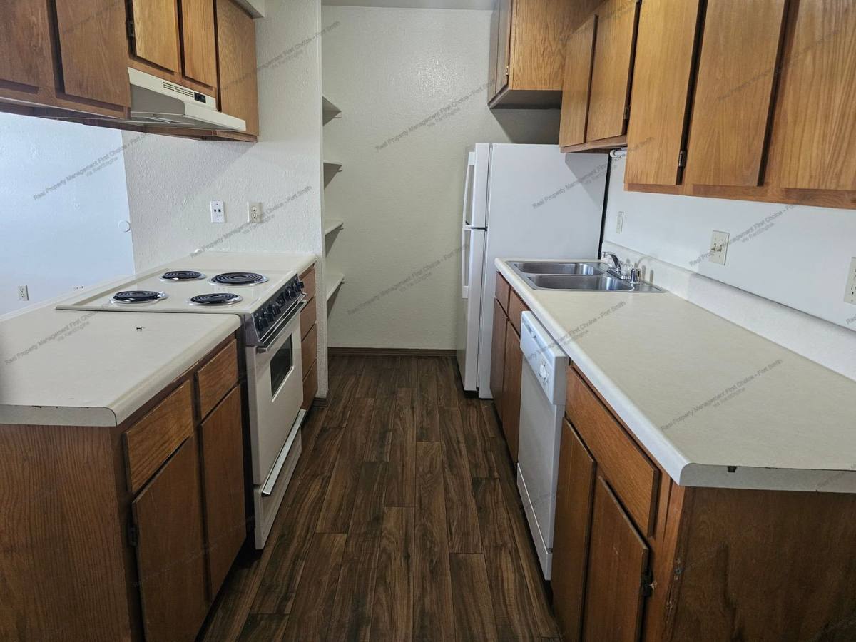 Apartment for rent at 30 Cedar Creek Court #10, Van Buren, AR 72956