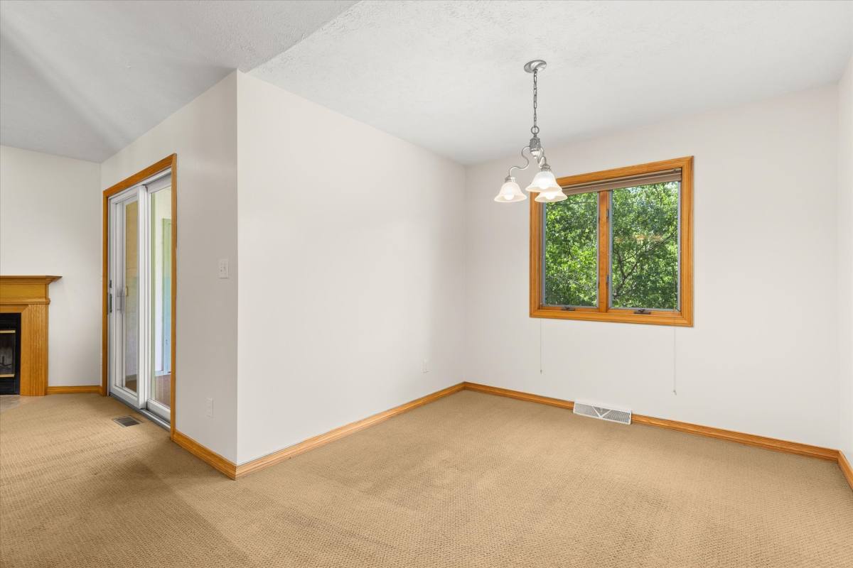 Apartment for rent at 2427 Reynolds Manor, Ottawa, IL 61350