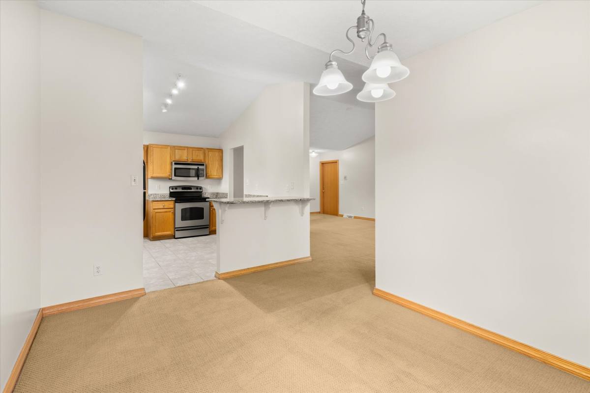Apartment for rent at 2427 Reynolds Manor, Ottawa, IL 61350