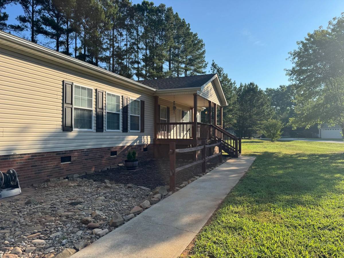House for rent at 2805 Sweeping Pine Dr, Denver, NC 28037