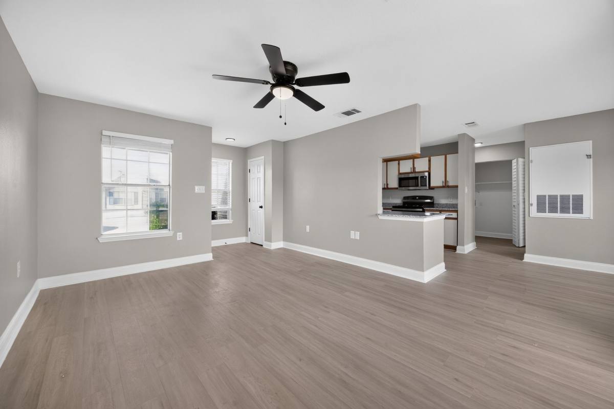 Townhouse for rent at 210 Stone Ave, Paris, TX 75460