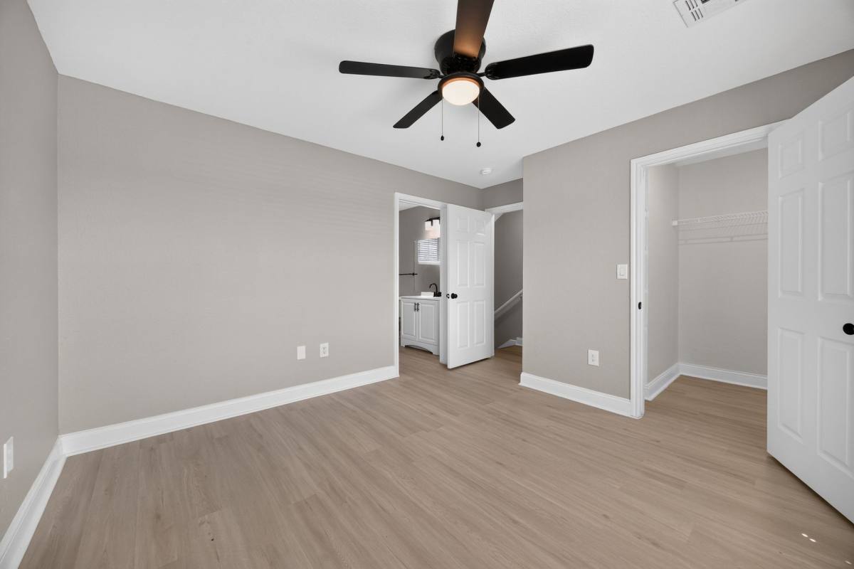 Apartment for rent at 1715 N Main St, Paris, TX 75460