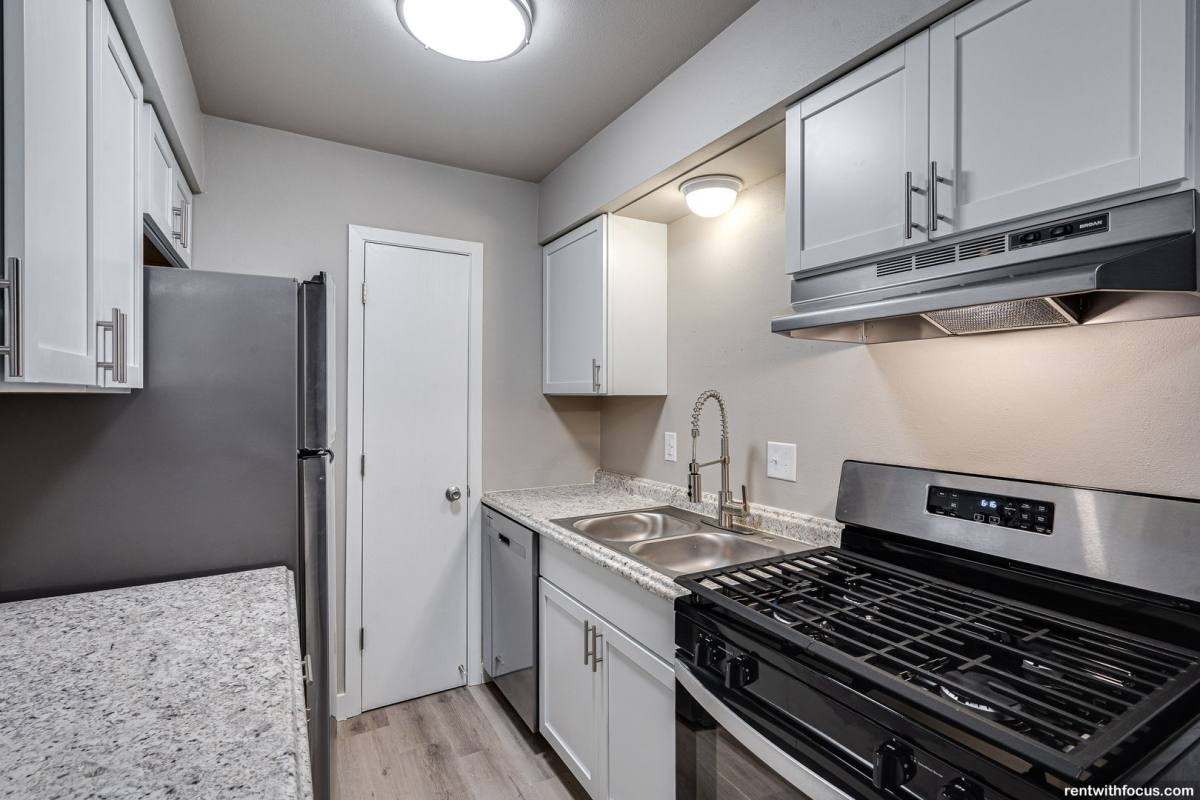 Apartment for rent at 1510-1520 Witzel Ave, Oshkosh, WI 54902