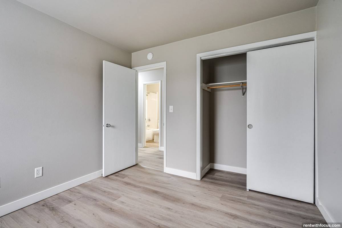 Apartment for rent at 1510-1520 Witzel Ave, Oshkosh, WI 54902