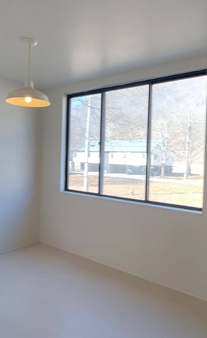 Townhouse for rent at 141 13th St, Renovo, PA 17764