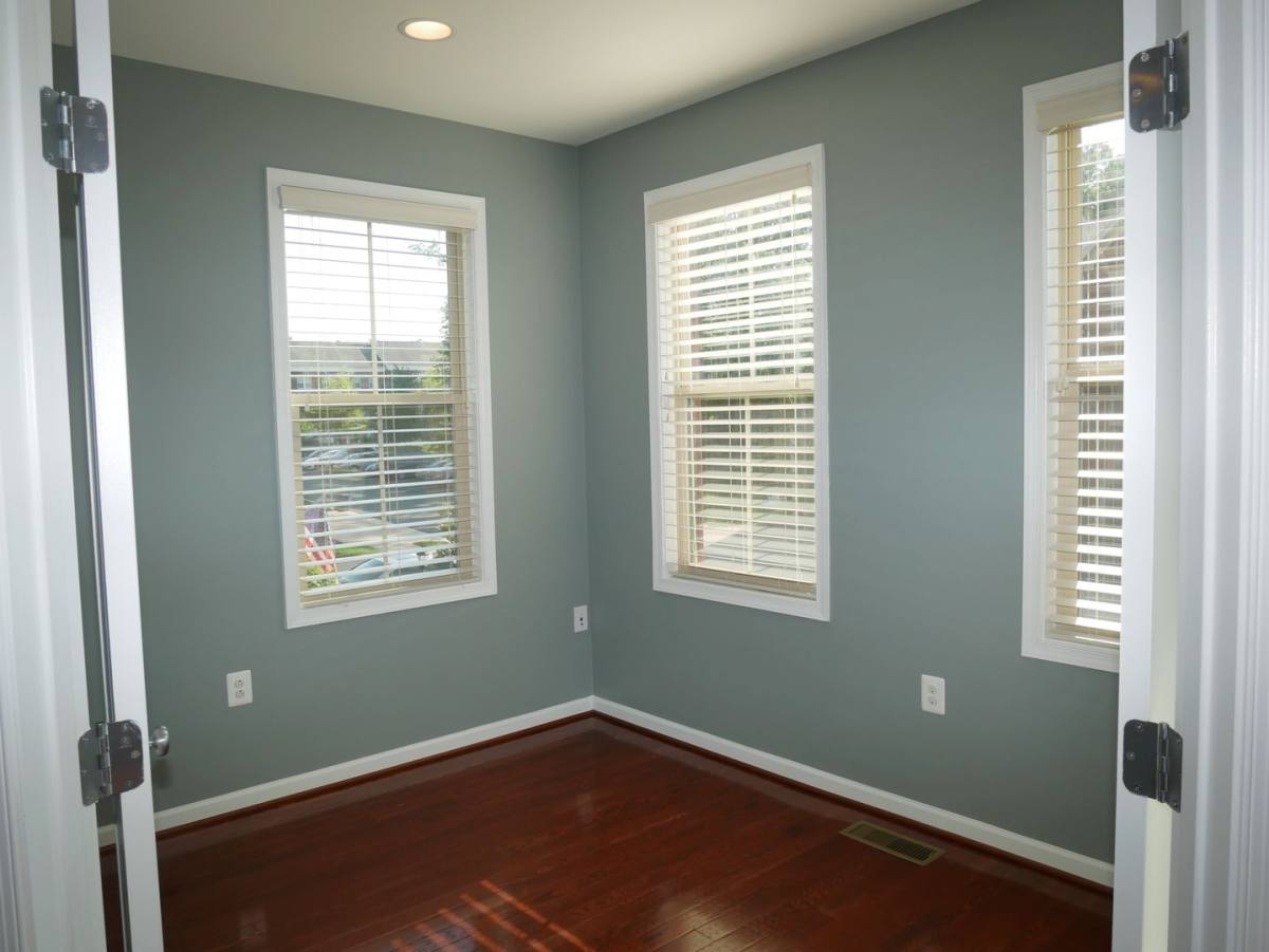 Townhouse for rent at 23289 Tradewind Dr, Ashburn, VA 20148