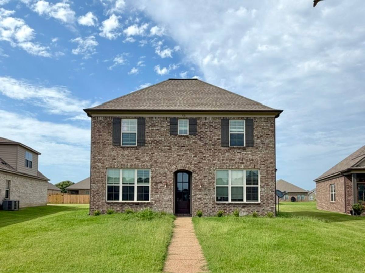 Apartment for rent at 370 Azalea Dr, Somerville, TN 38068