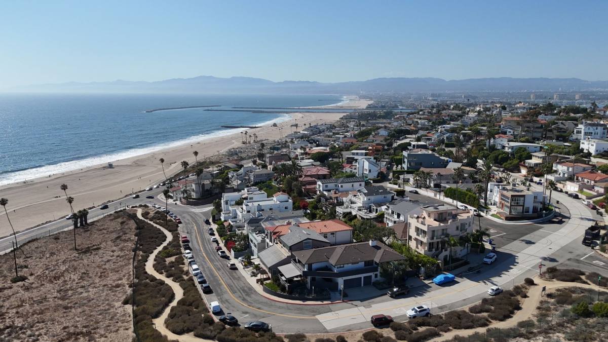 House for rent at 151 Napoleon St, Playa Del Rey, CA 90293