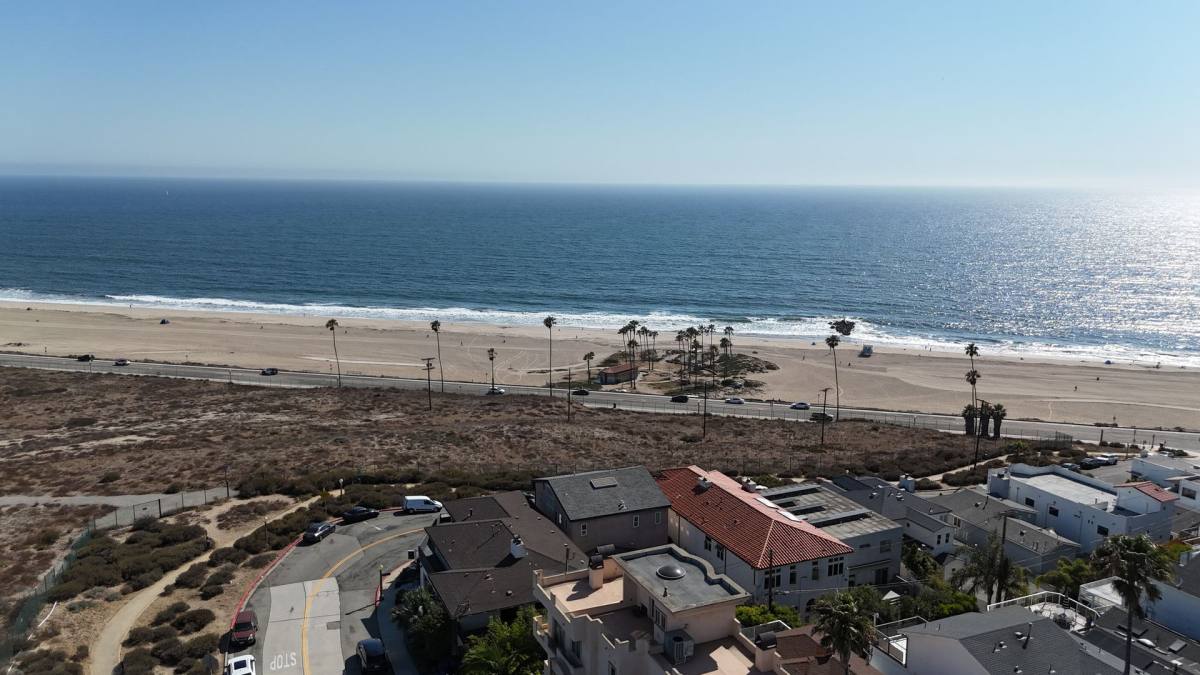 House for rent at 151 Napoleon St, Playa Del Rey, CA 90293