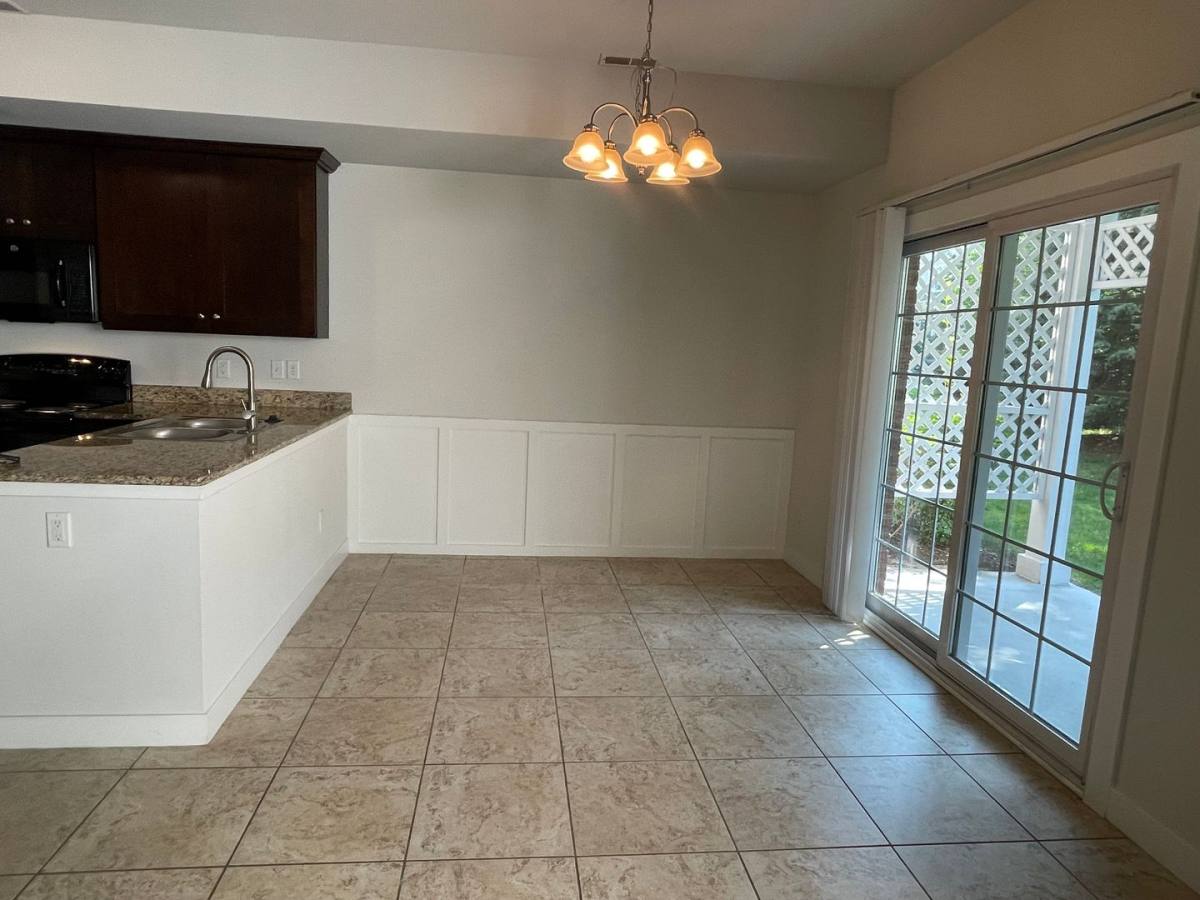 Townhouse for rent at 6145 Windemere Dr #2-3, Utica, MI 48316