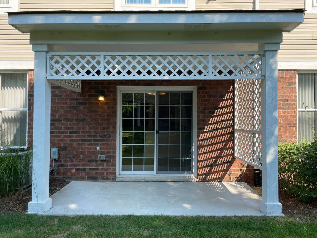 Townhouse for rent at 6145 Windemere Dr #2-3, Utica, MI 48316