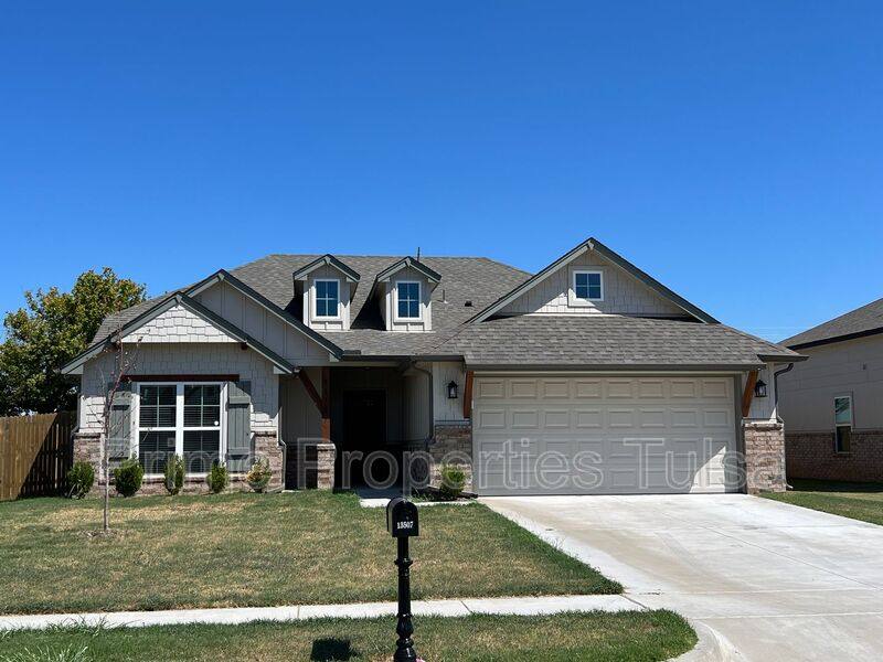 House for rent at 13507 S 95th Ave E, Bixby, OK 74008