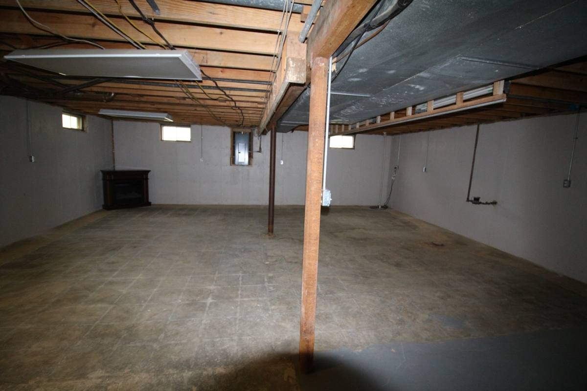 House for rent at 133 Youngridge Dr, Union, MO 63084