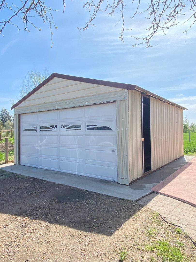 House for rent at 1253 N County Line Rd, Johnstown, CO 80534