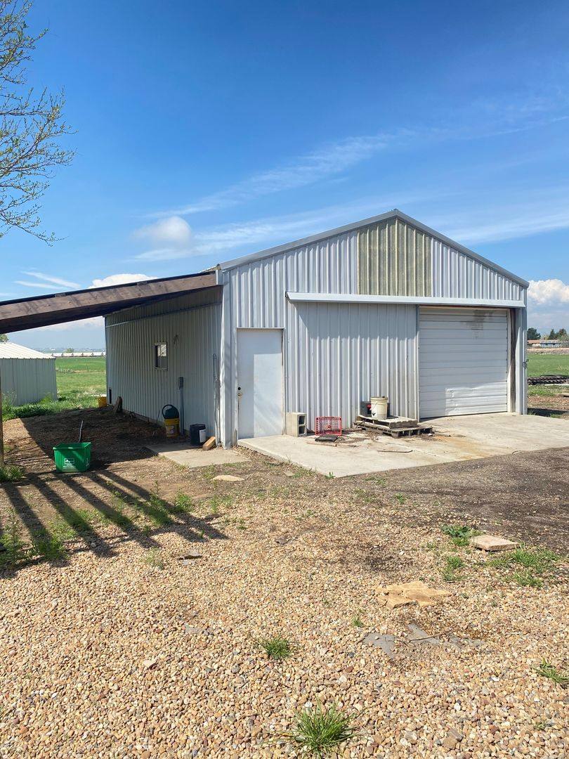 House for rent at 1253 N County Line Rd, Johnstown, CO 80534