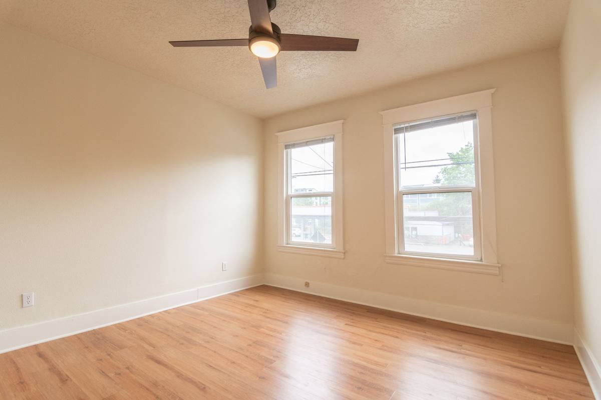 Apartment for rent at 6020 NE Glisan, Portland, OR 97213