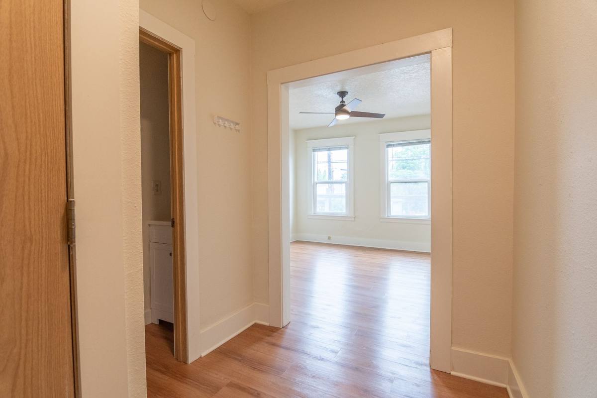 Apartment for rent at 6020 NE Glisan, Portland, OR 97213