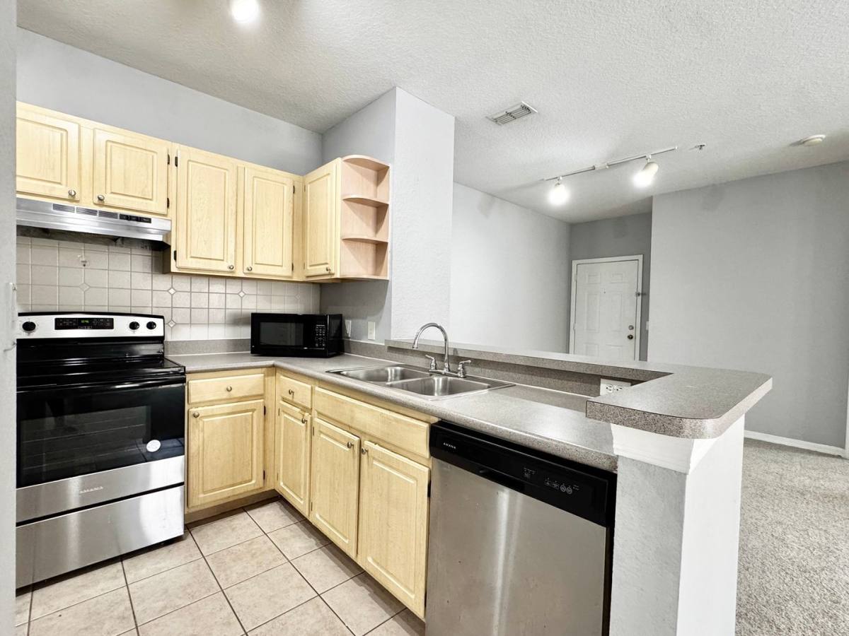 Condo for rent at 1100 Lake Shadow Circle, Maitland, FL 32751