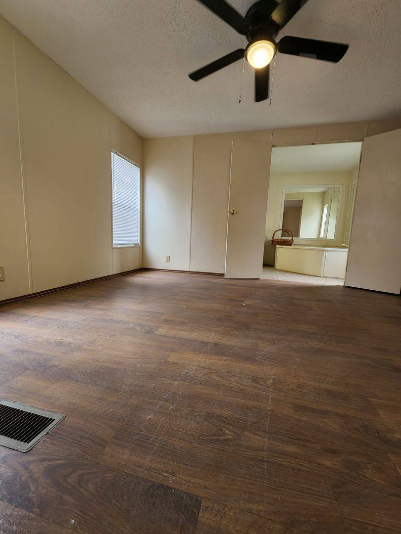 Apartment for rent at 1022 Linda Lane, Nacogdoches, TX 75964