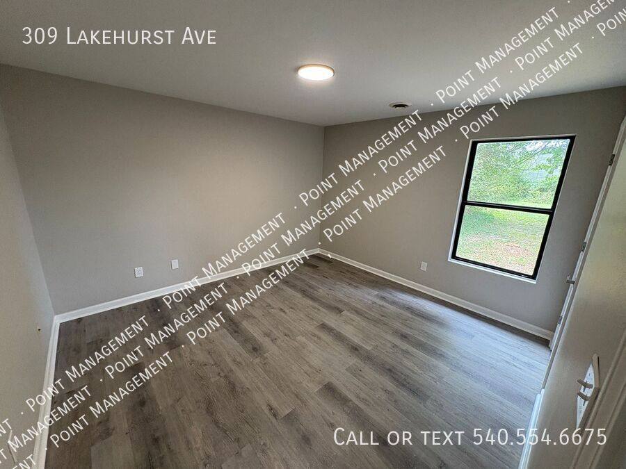 House for rent at 309 Lakehurst Ave, Salem, VA 24153