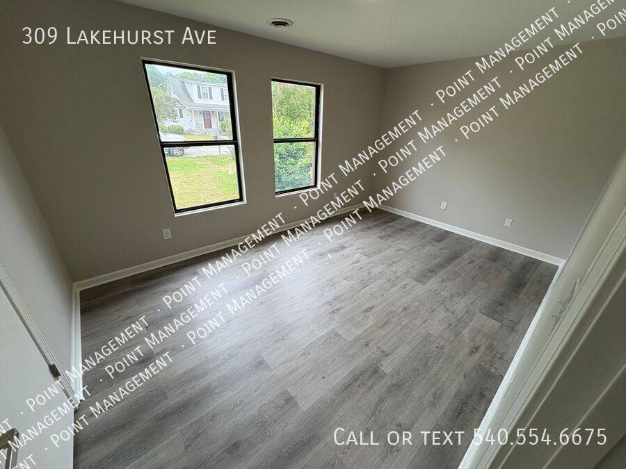 House for rent at 309 Lakehurst Ave, Salem, VA 24153