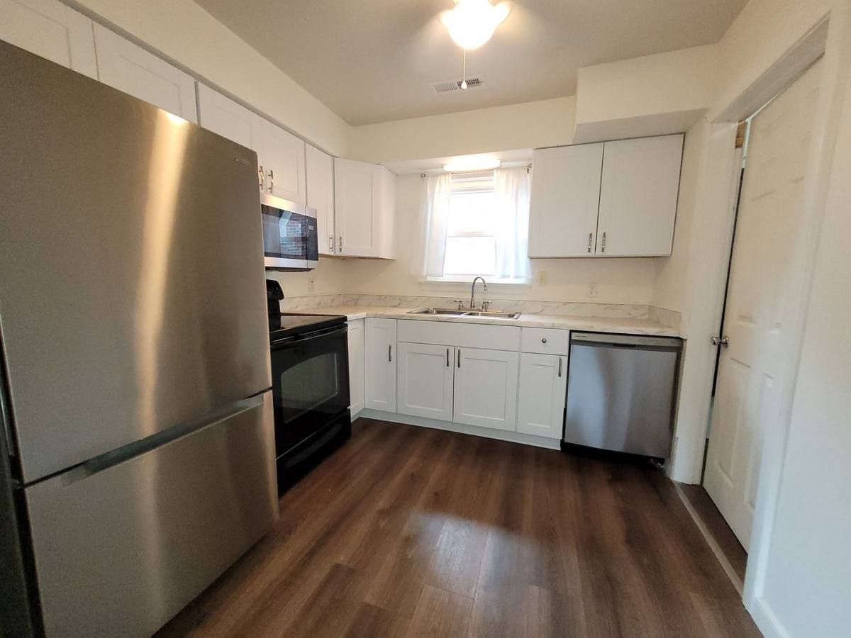 House for rent at 1012 Oaklawn Ave, Norfolk, VA 23504