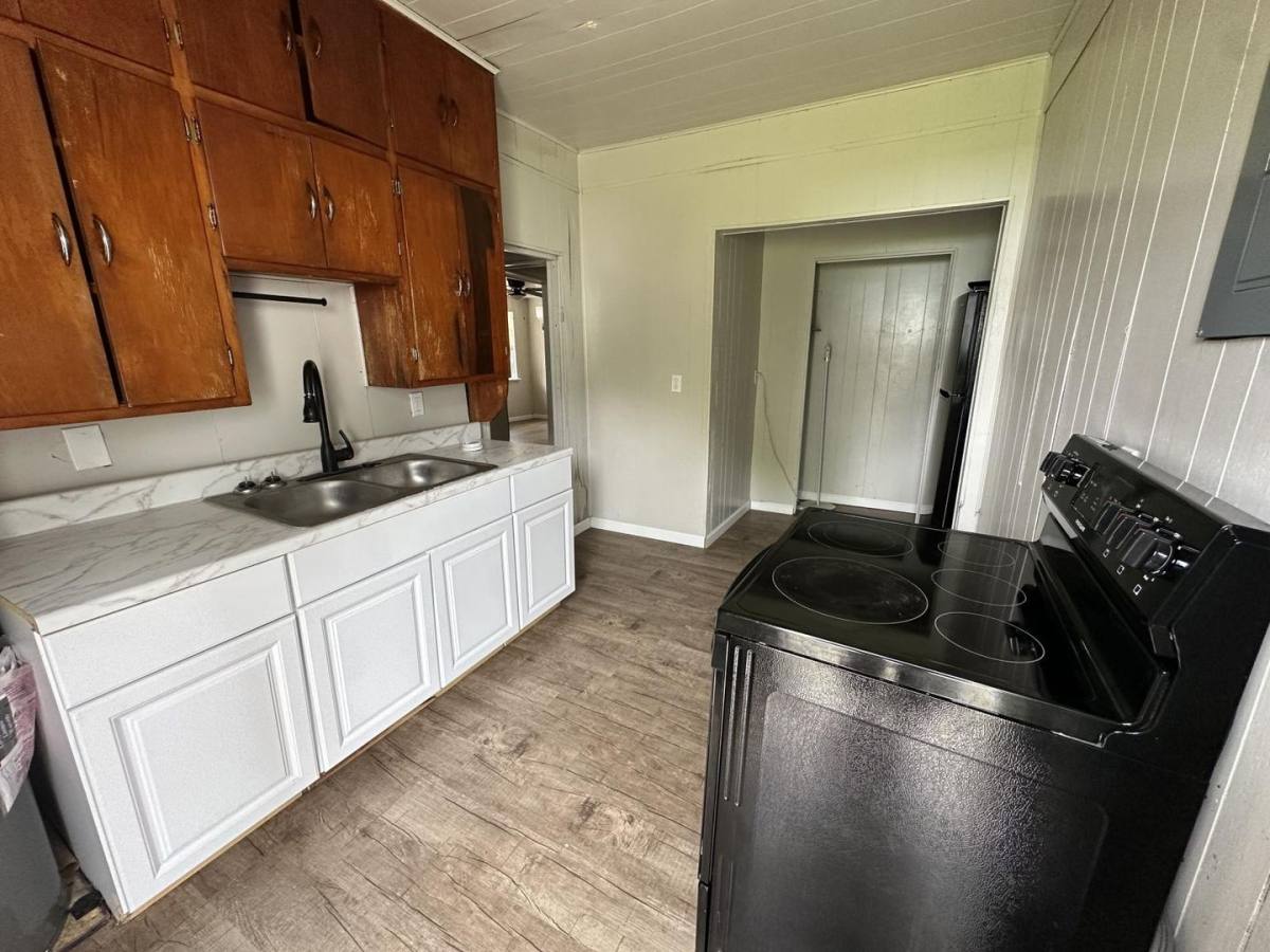 Apartment for rent at 812 W 5th, Joplin, MO 64801