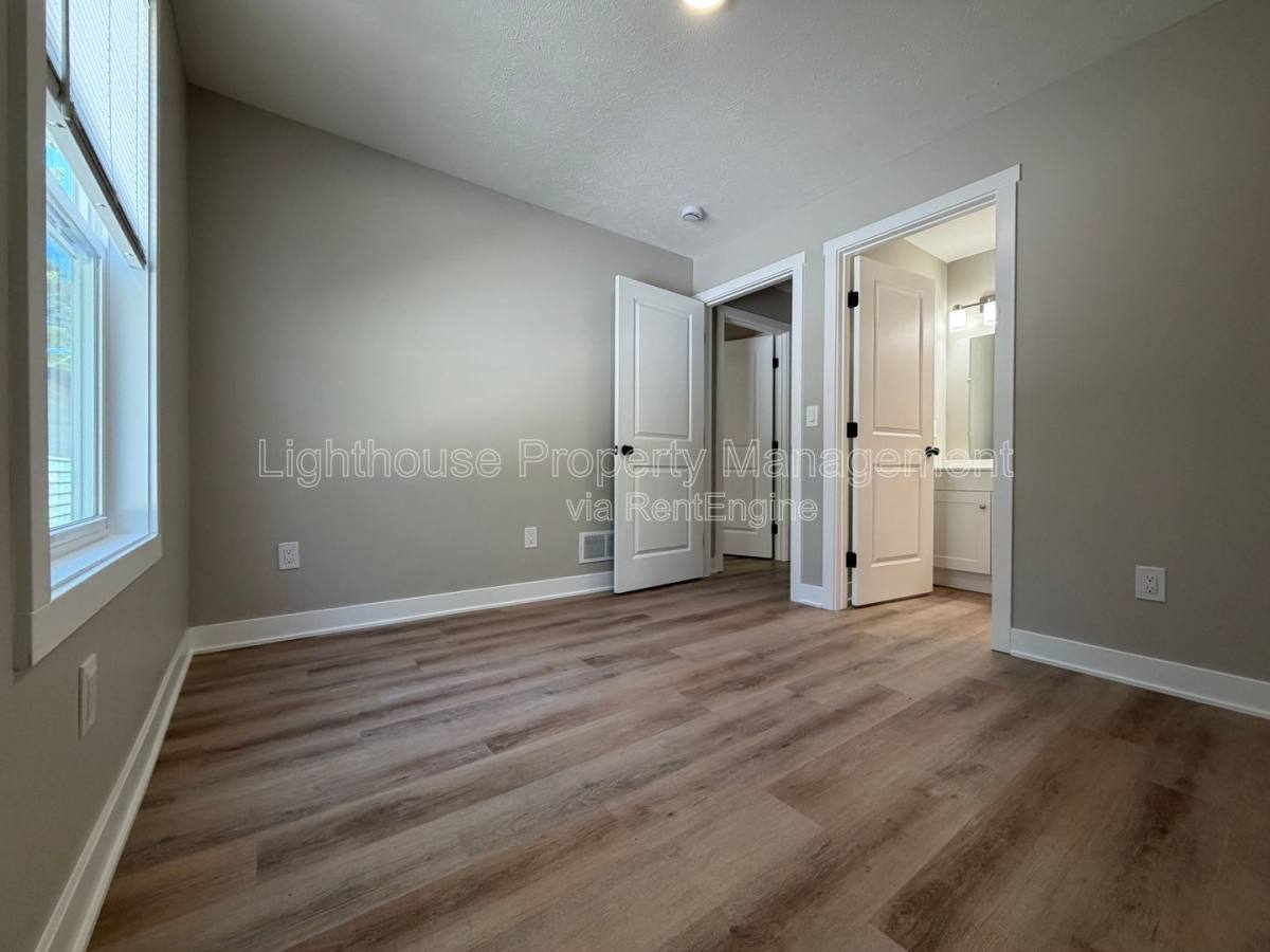 Apartment for rent at 310 Allen Ave #1, Muskegon, MI 49442