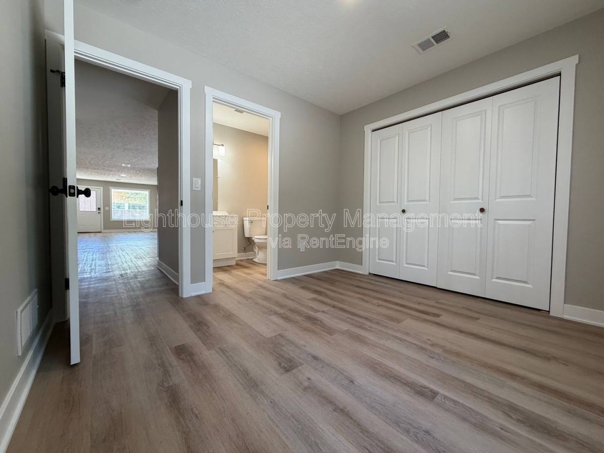Apartment for rent at 310 Allen Ave #1, Muskegon, MI 49442