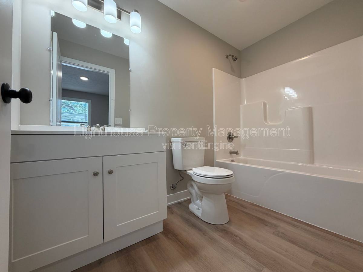 Apartment for rent at 310 Allen Ave #1, Muskegon, MI 49442