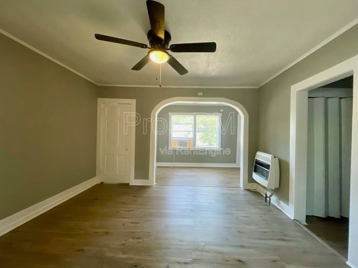 House for rent at 216 E Division St, Pilot Point, TX 76258