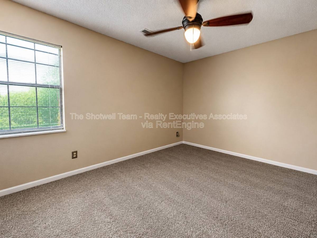 Condo for rent at 437 S Gallaher View Rd #7, Knoxville, TN 37919