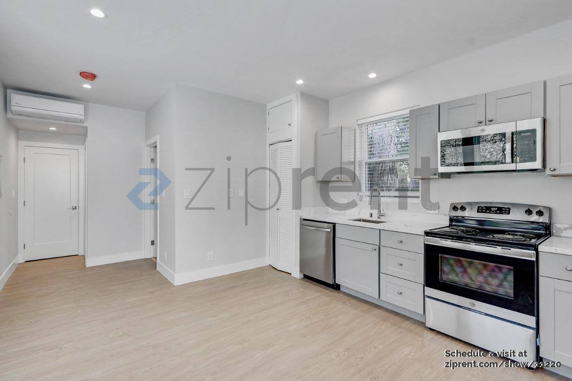 House for rent at 1559 9th Ave #A, San Francisco, CA 94122