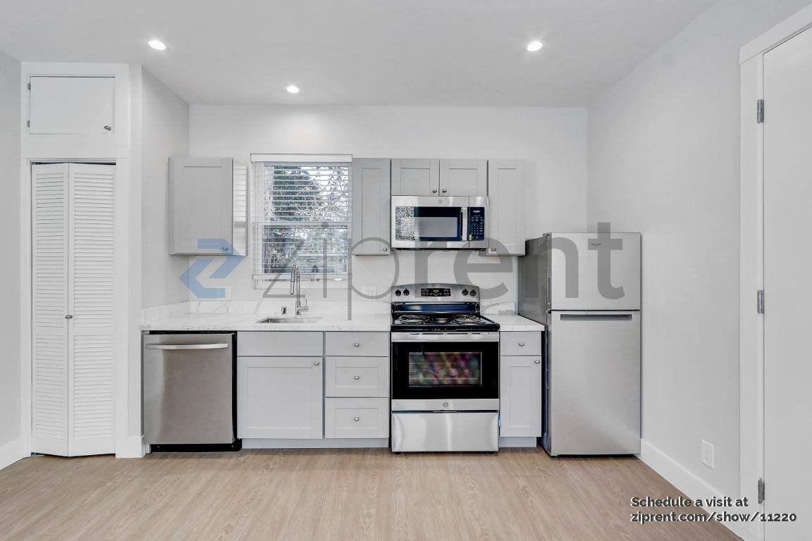 House for rent at 1559 9th Ave #A, San Francisco, CA 94122