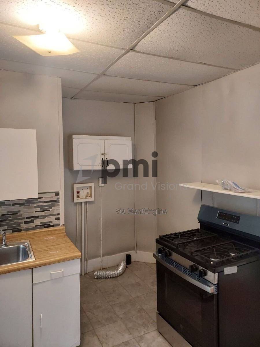House for rent at 1753 E Clay St, Decatur, IL 62521