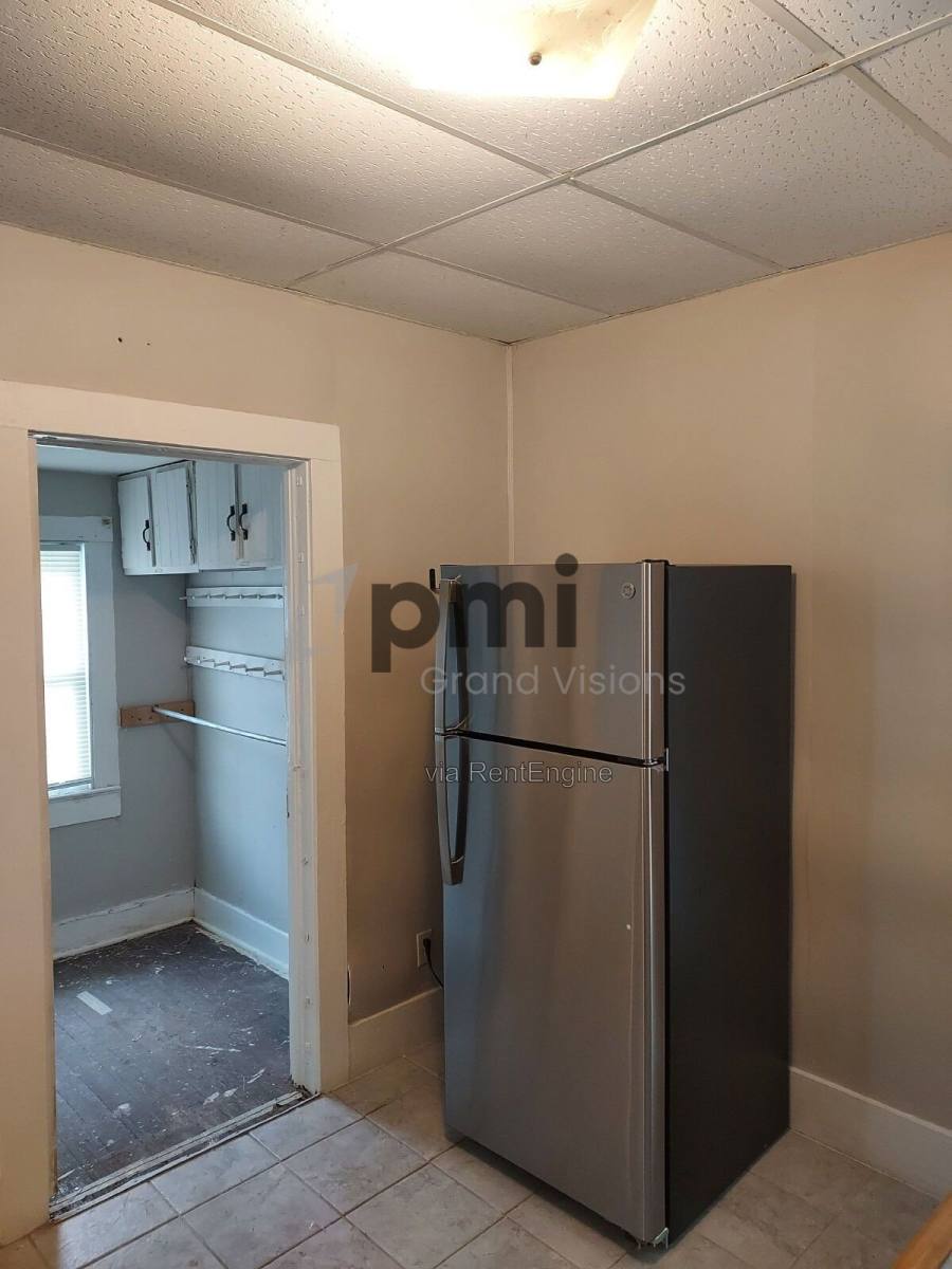 House for rent at 1753 E Clay St, Decatur, IL 62521