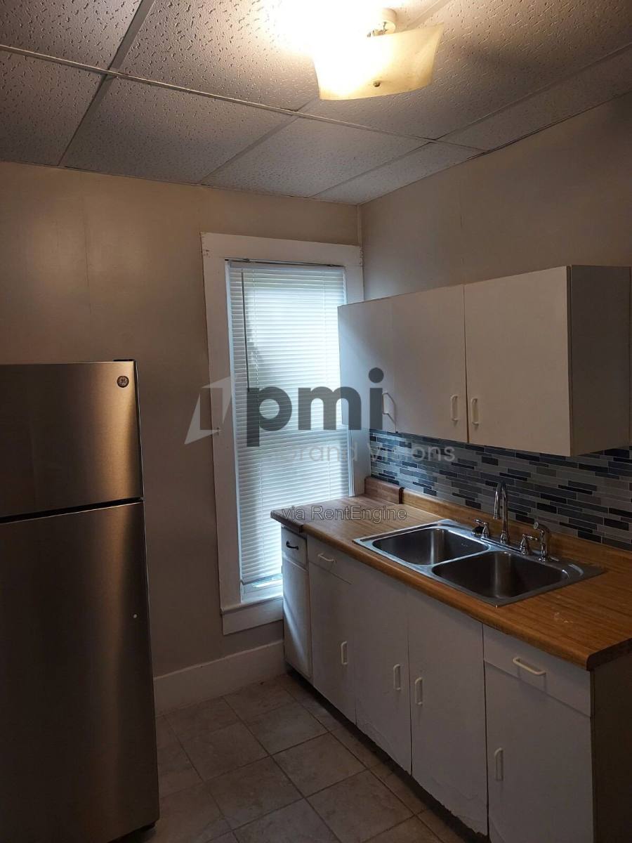 House for rent at 1753 E Clay St, Decatur, IL 62521