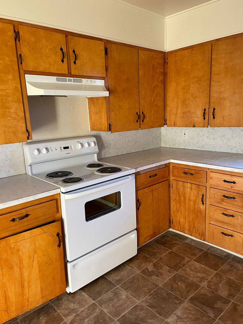 Apartment for rent at 1575 Olive Ave, Redding, CA 96001
