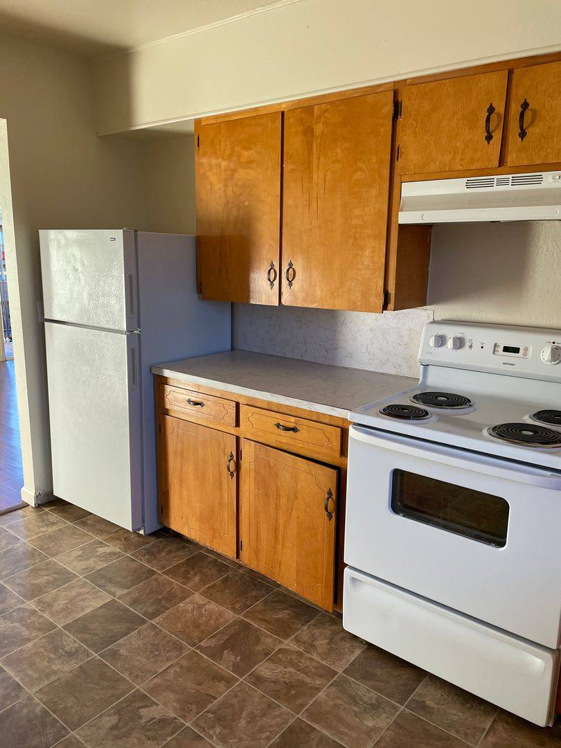 Apartment for rent at 1575 Olive Ave, Redding, CA 96001